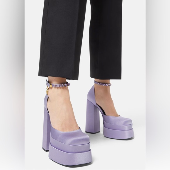 NIB Versace Satin Platform Heels Gorgeous Size Price is